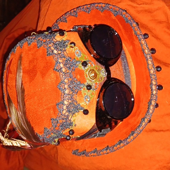 Steam punk velvet 4.25inch hat with removable goggles. It's red and has black . - Picture 1 of 4